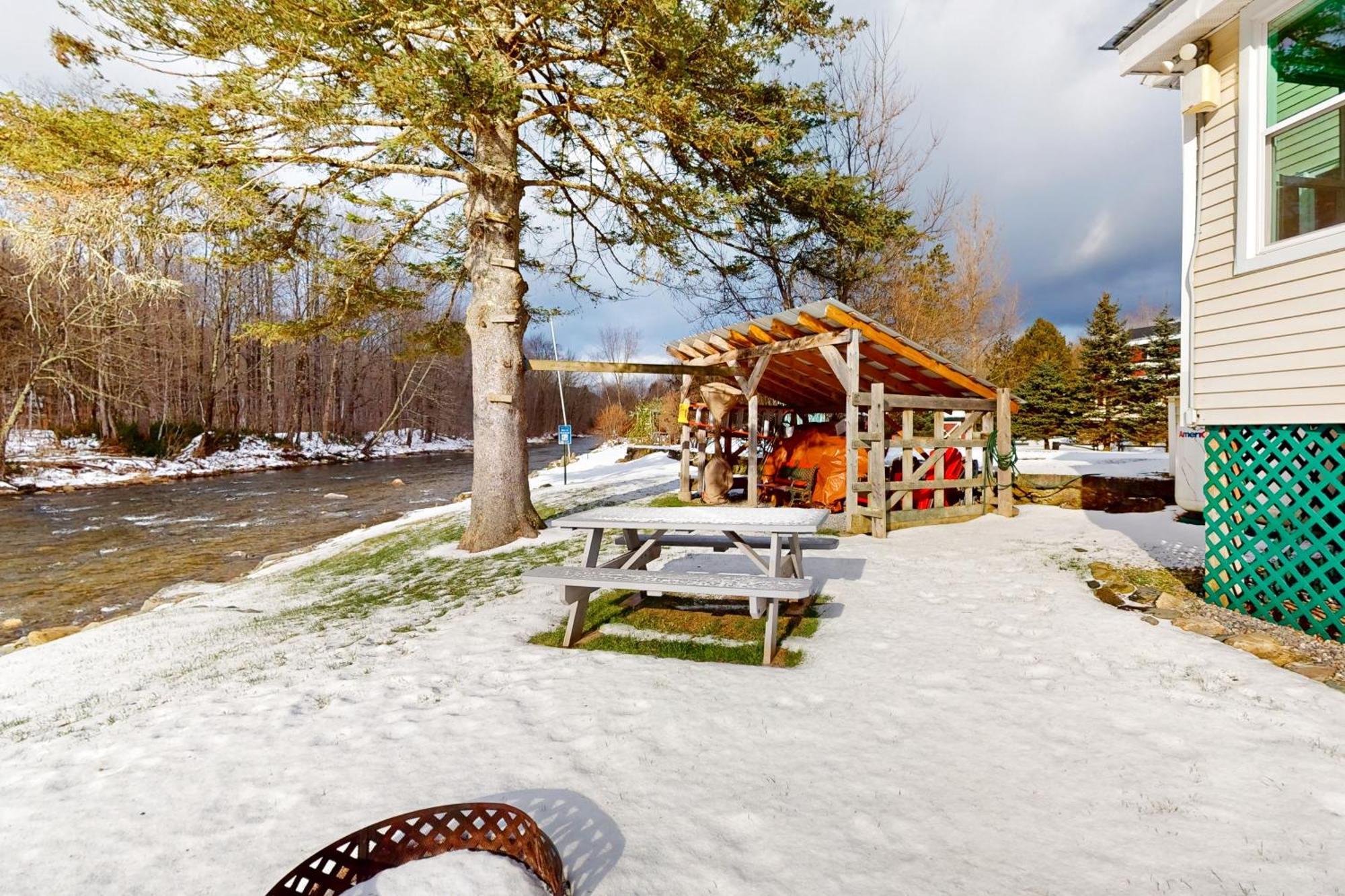 Jay Peak Getaway On Trout River Montgomery ภายนอก รูปภาพ